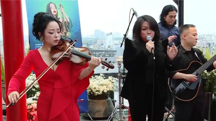 Trịnh Minh Hiền dùng âm nhạc kể chuyện Hà Nội bốn mùa